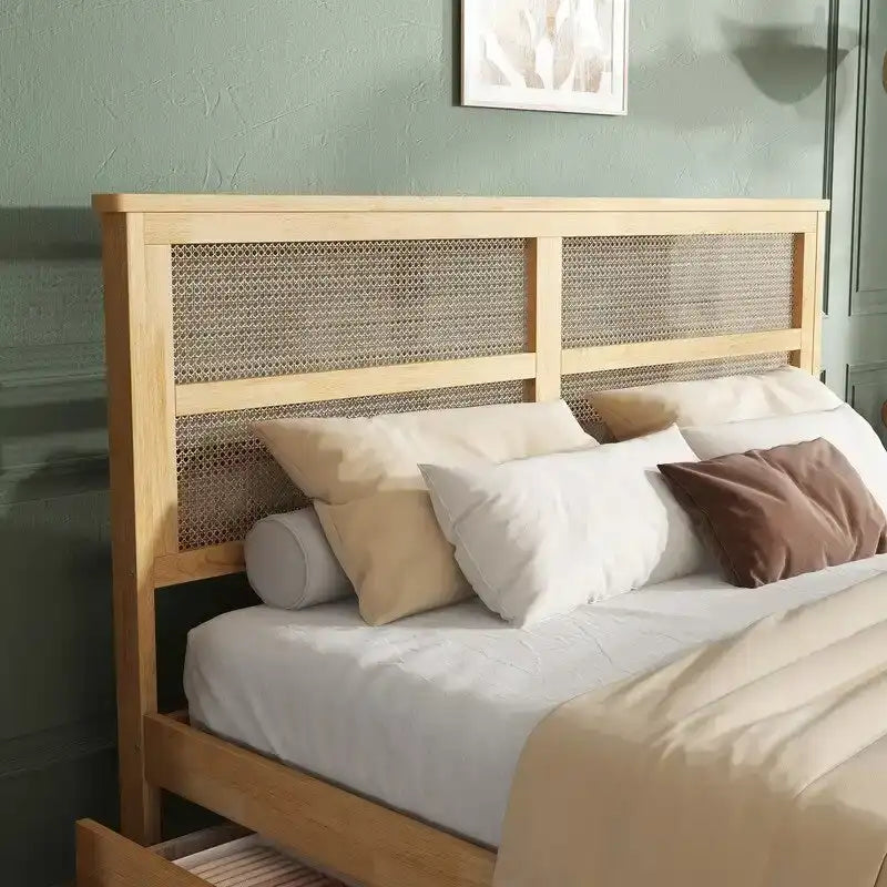 Kingsize-Plattformbett mit Rattan-Kopfteil und zwei Aufbewahrungsschubladen