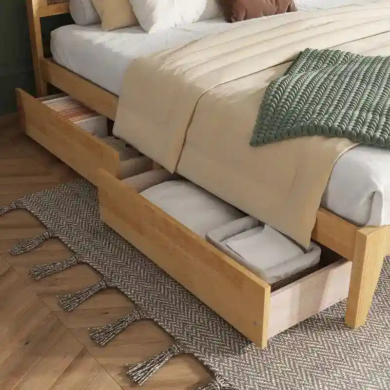 Kingsize-Plattformbett mit Rattan-Kopfteil und zwei Aufbewahrungsschubladen