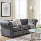 Chesterfield-Sofa mit gerafften geschwungenen Armlehnen