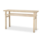 Kleiner Beistelltisch aus hellem Holz