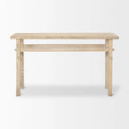 Kleiner Beistelltisch aus hellem Holz