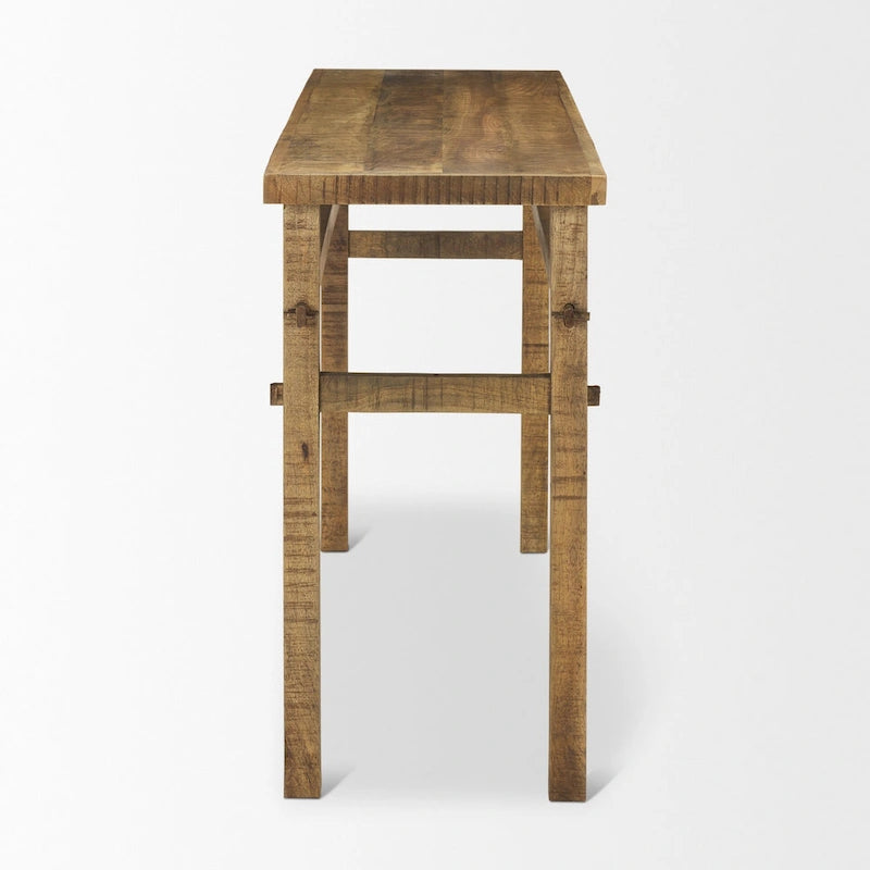 Kleiner Beistelltisch aus hellem Holz