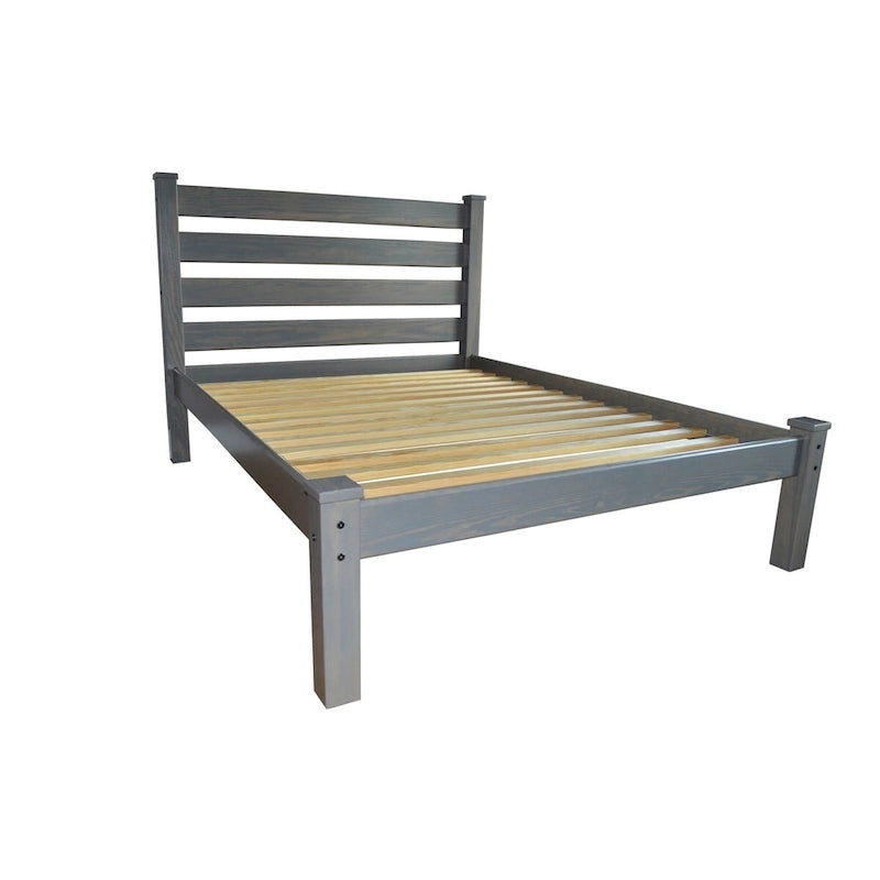 Unfertiges Queensize-Podiumbett aus massivem Kiefernholz