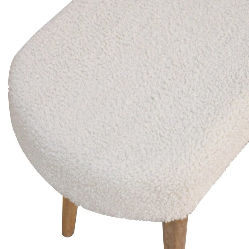 Gepolsterte Bouclé-Sitzbank mit Beinen aus Massivholz